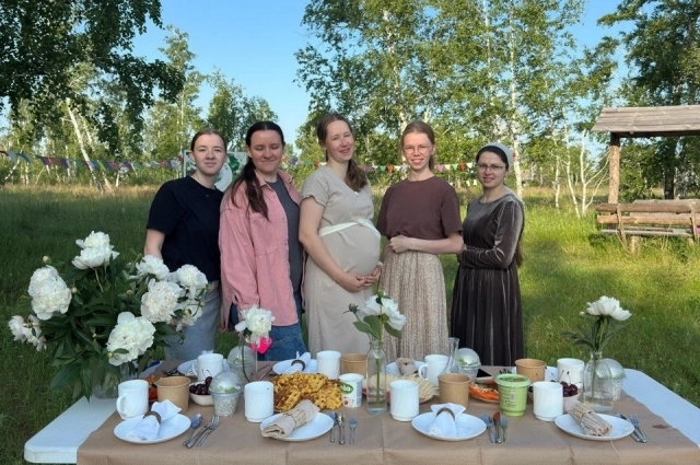Дочки часто готовят сюрпризы любимым родителям.