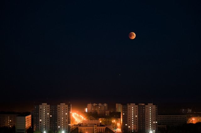 Луна над Нижневартовском