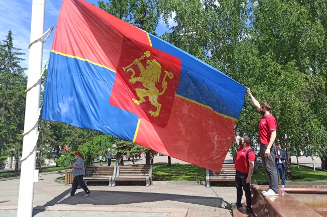 Среди приглашенных - трудовые отряды главы города