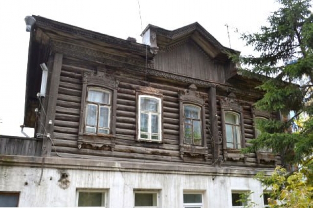 «Жилой дом купца С.М. Свёкрова», расположенный по адресу ул. Булатова, д. 104