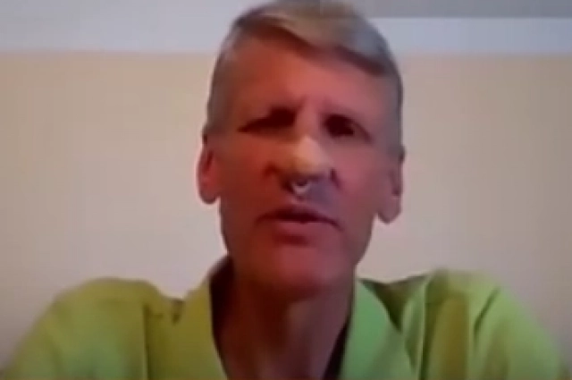 Гюнтер продолжает лечиться после обморожения.