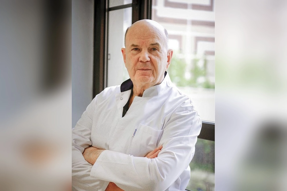 Впервые Владимир Порханов попал в операционную будучи школьником.