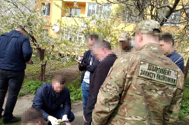 Взятка.
