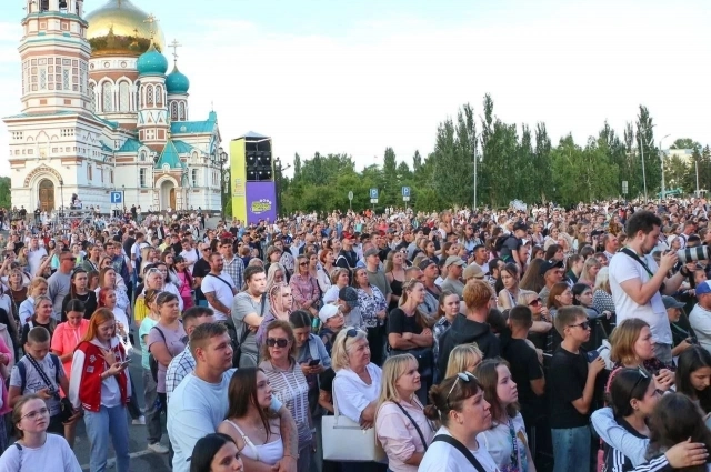 Такой размах празднования достоин города, носящего в этом году почётный статус Молодёжной столицы России - 2025.