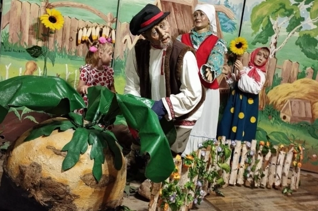 До сентябре в Ейске находится Интерактивный музей «Ожившие сказки».