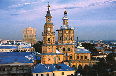 По данным Саначина, не соответствует действительности и мнение о том, что Петропавловский собор построен в честь пребывания Петра Первого в Казани.
