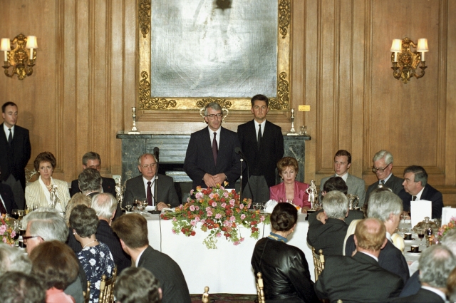 Встреча глав государств в рамках саммита «Большой семерки» в Лондоне. 15-17 июля 1991 года.