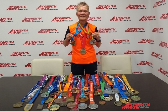 У Михаила Ямбулатова несколько десятков медалей.