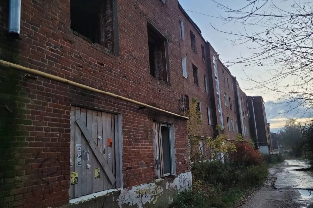 деревянные конструкции дома находятся в критическом состоянии.