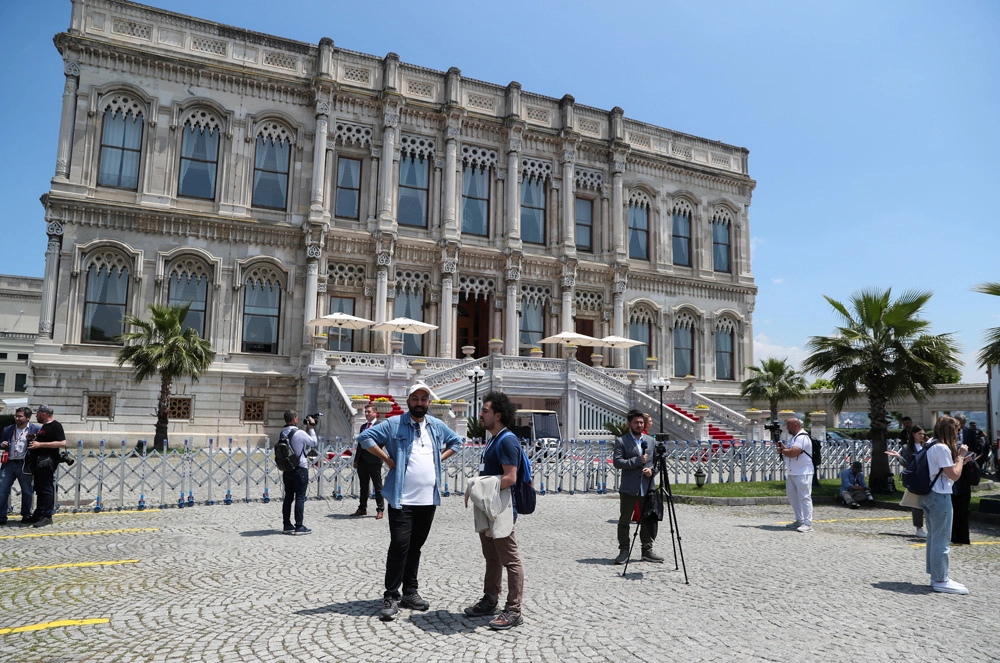 Дворец Чираган.