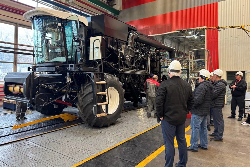 Демонстрация современной сельскохозяйственной техники.