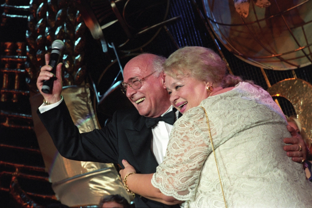 ртисты Арчил Гомиашвили и Наталья Крачковская на вечере, посвященном юбилею фильма «12 стульев» режиссера Леонида Гайдая.