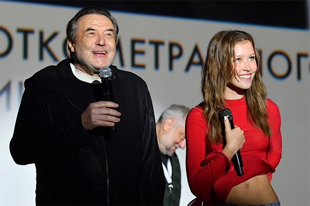 Режиссер Алексей Учитель и актриса Анна Пересильд.