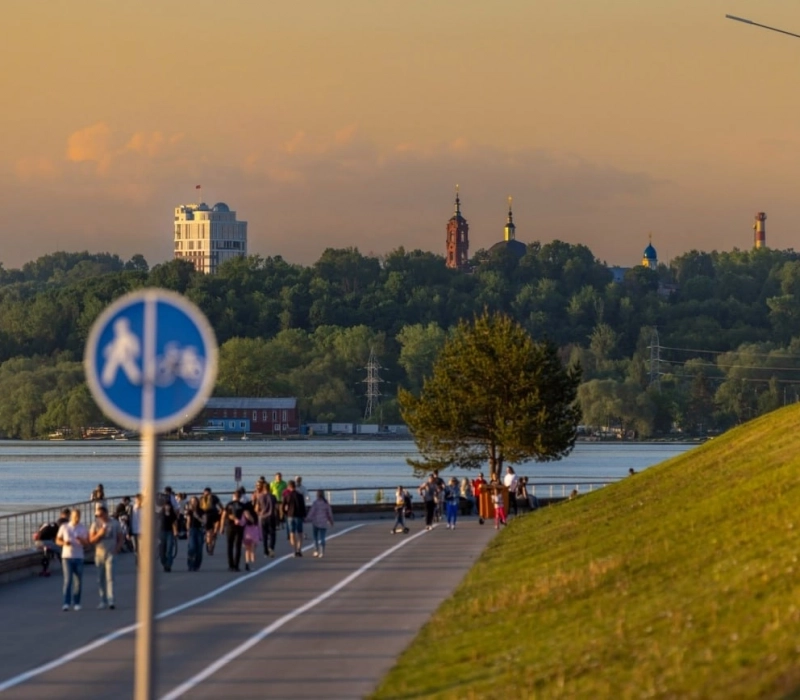 Яченская набережная стала любимым местом прогулок калужан. 