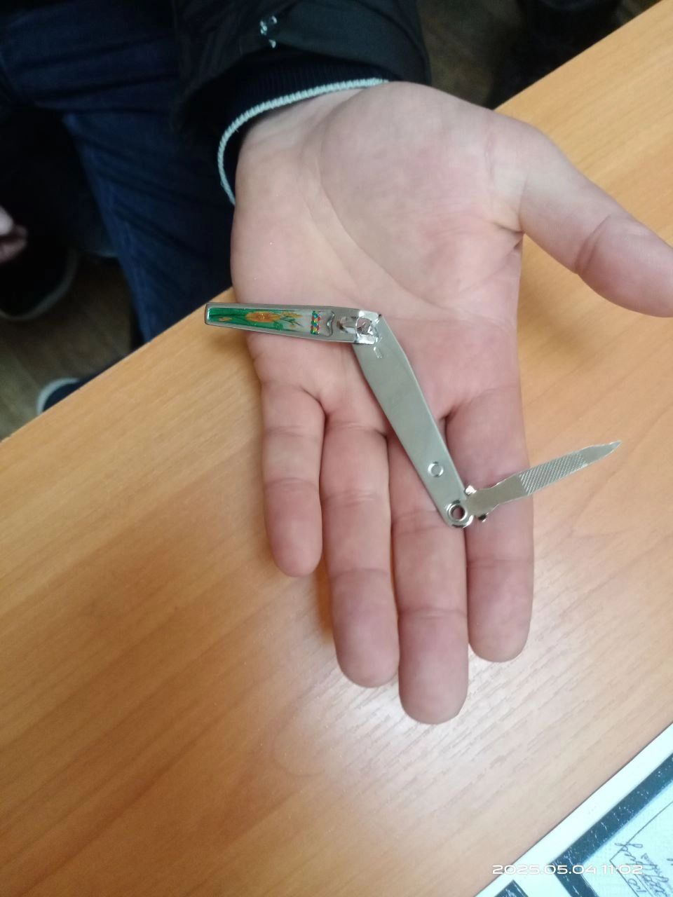 Обвиняемый полностью признал свою вину в содеянном.