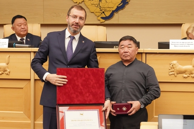 Константин Сергеев руководит пекарней в Нукутском районе.