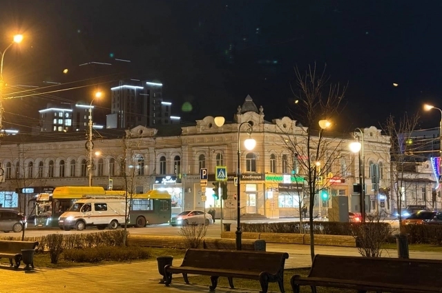 По мнению Ирины Тюкаловой, новые здания всё-таки должны подстраиваться под «старожилов».