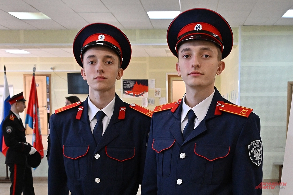 Артем и Андрей Коваленко.