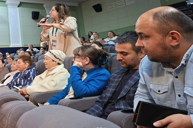 Президент международного независимого кинофестиваля в Британии SIFFA Любовь Балагова-Кандур предложила показать фильм «Учитель» в Лондоне.
