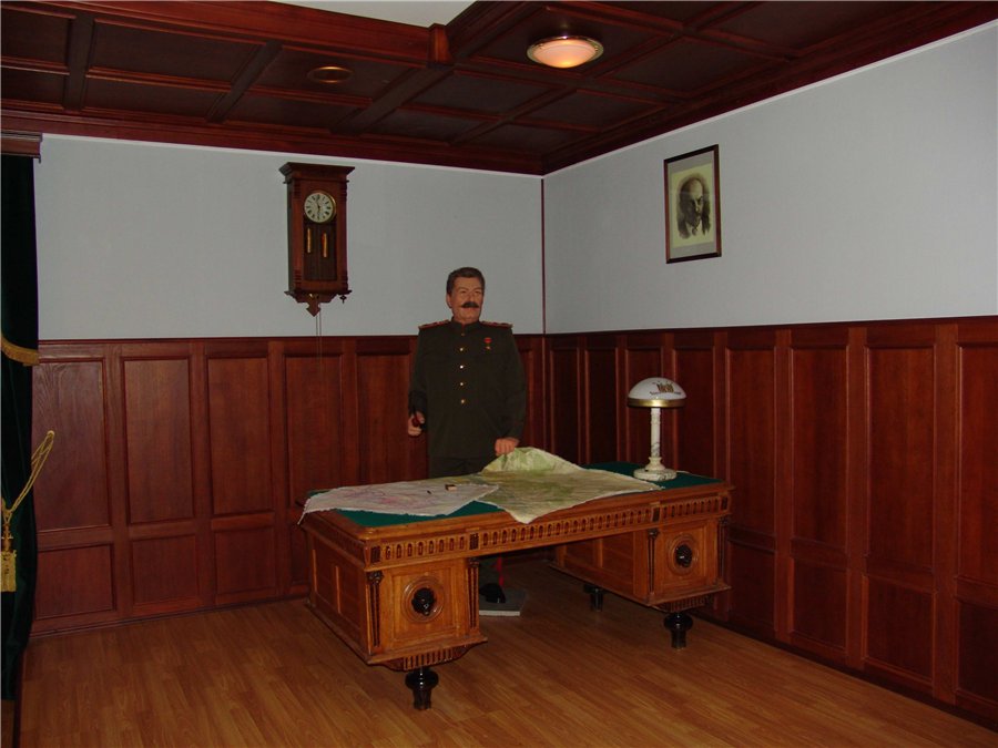Еще один Иосиф Виссарионович есть в Волгограде в музее Сталина. 