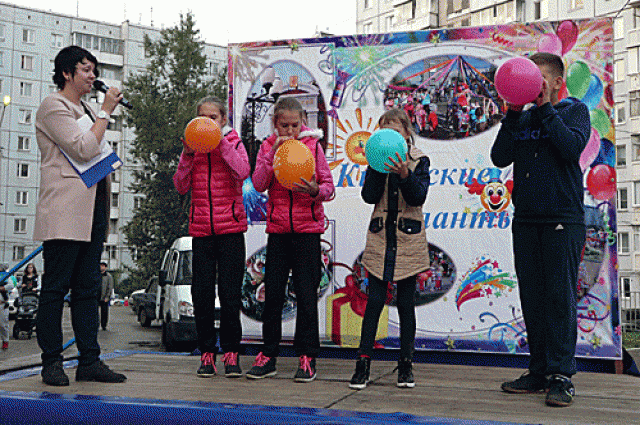 Праздник провели жители пяти жилых домов улиц Щорса и Кутузова.  