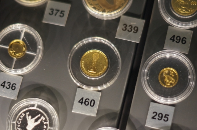 В экспозиции Монетного бутика содержится более 600 видов драгоценных монет.