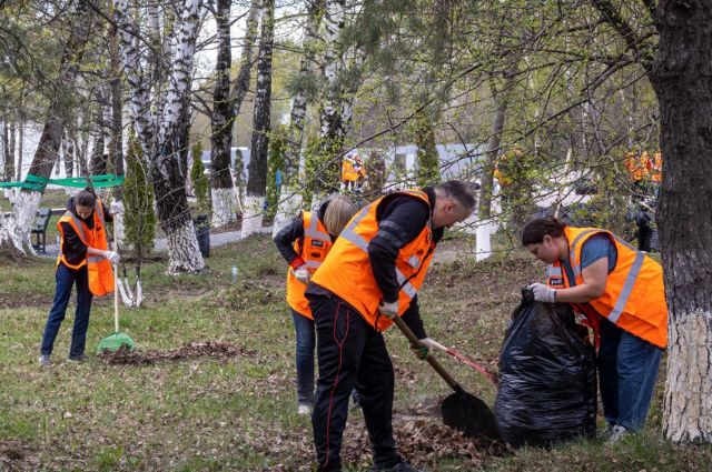 Работники СвЖД приняли участие в экологической акции «Зеленая Весна»