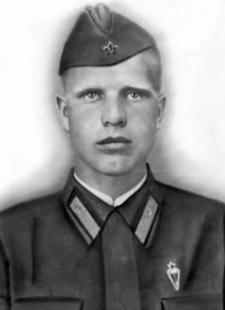 Лётчик-истребитель Николай Шутов.