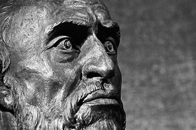 Скульптурный портрет царя Ивана Грозного - реконструкция антрополога Михаила Герасимова.