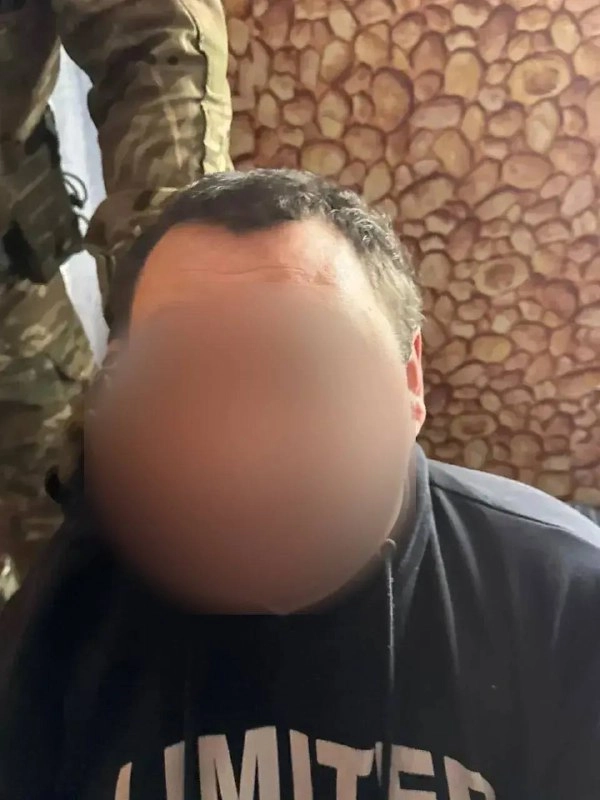 мужчина угрожал пистолетом в автобусе