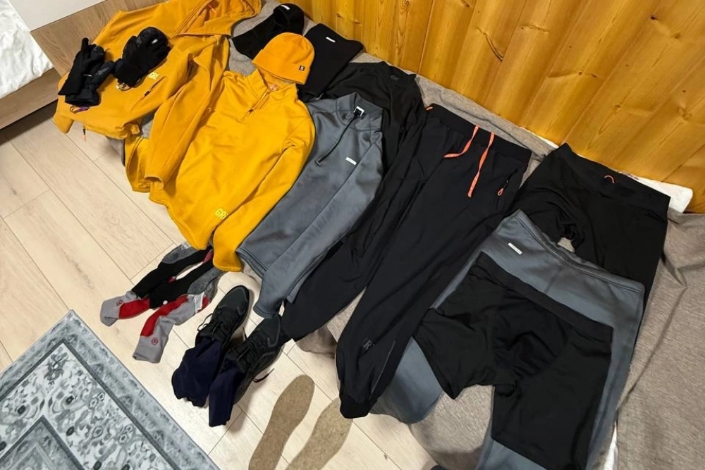 К подготовке экипировки спортсмен подошёл серьёзно.