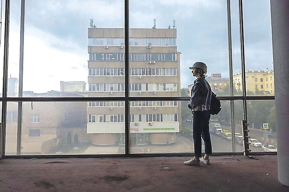 Проект реставрации здания предполагает, что оно станет в точности таким, каким было в 1930-е годы, и даже надпись вернётся на своё место на козырьке солярия.