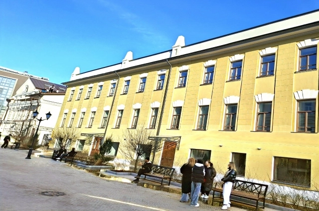 Дом Свешникова по ул. Кави Наджми, где в советские годы было театральное общежитие. 