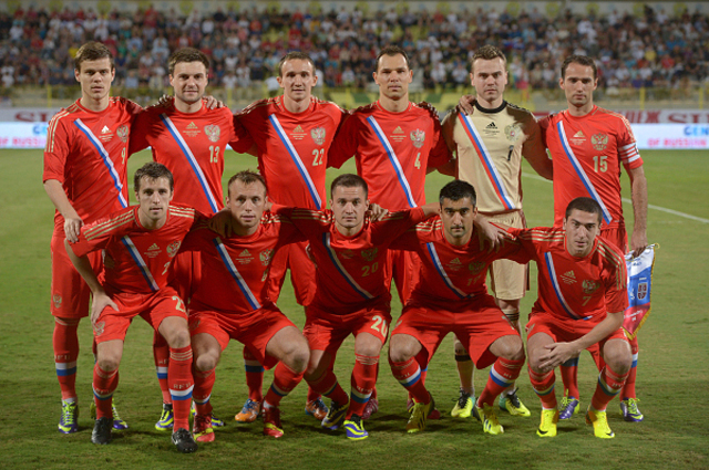 Игроки сборной России по футболу перед матчем с командой Сербии