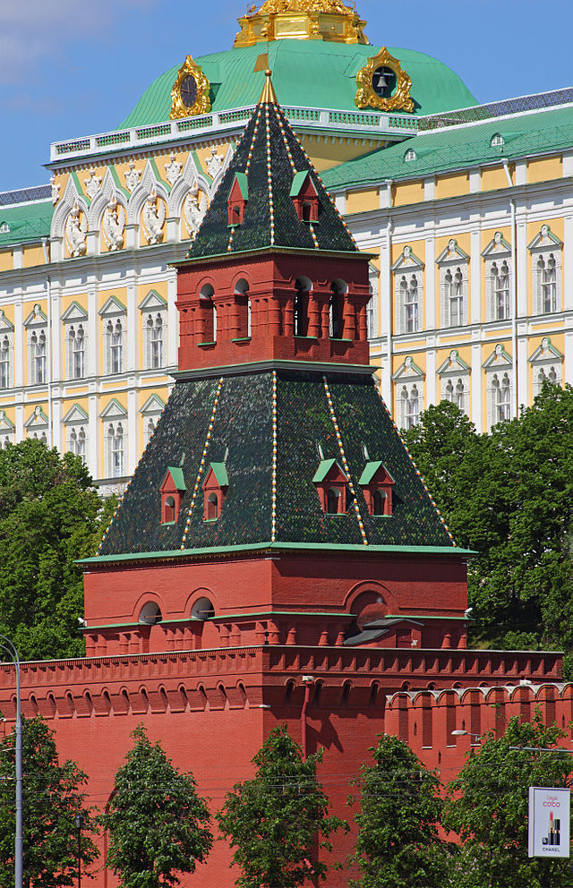 Тайницкая башня Московского кремля