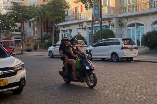 Байк - самый популярный вид транспорта на Фукуоке.