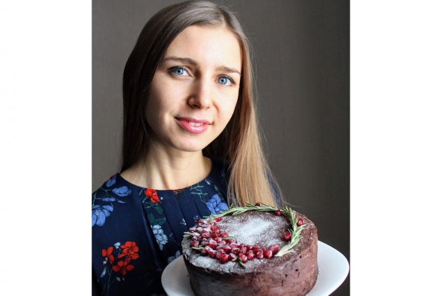 Анастасия Козлова готовит вегетарианские торты на дому