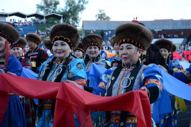 Раньше буряты считали начало календарного года от новолуния после осеннего равноденствия