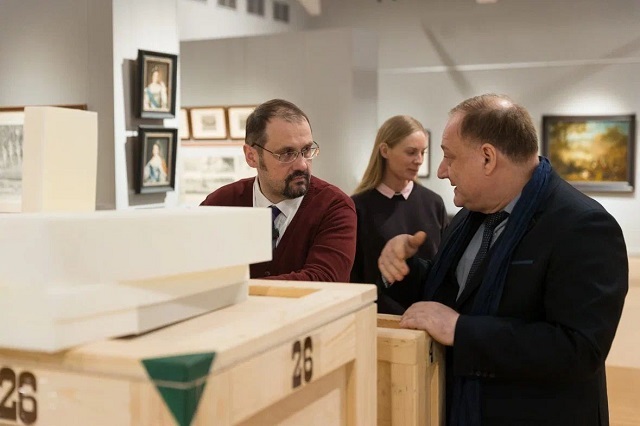 В топ самых посещаемых на Урале вошла выставка личных предметов Екатерины I