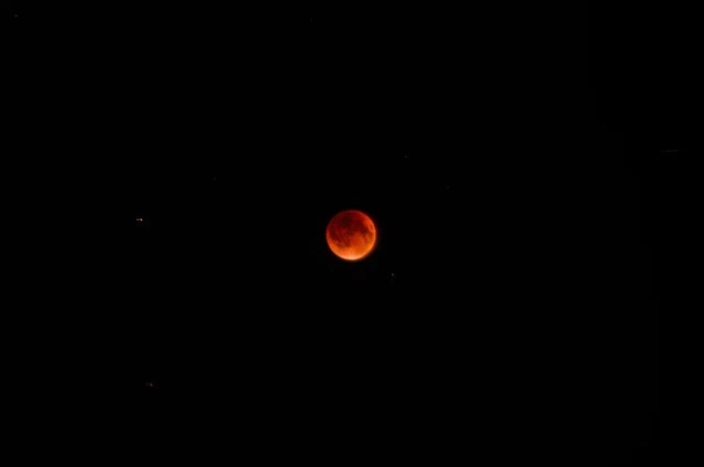 В 19:30 по московскому времени самолеты взяли курс на север.