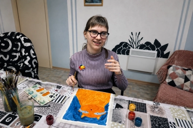 Татьяна за рисованием.