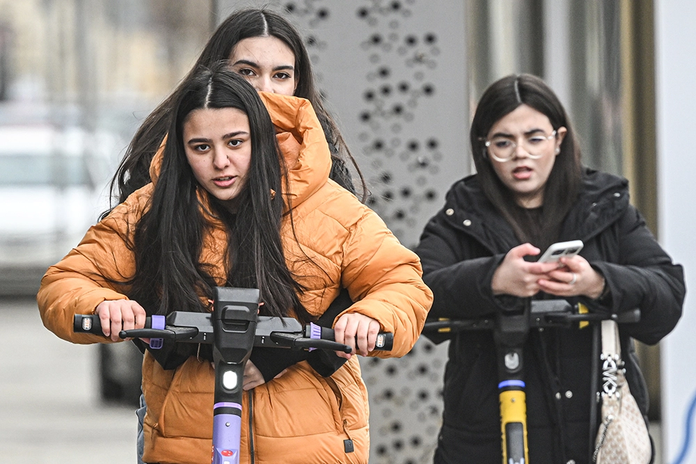 Открытие сезона велопроката и аренды электросамокатов в Москве.