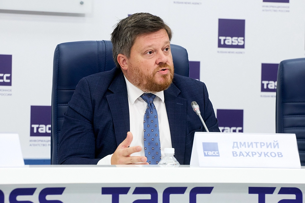 Дмитрий Вахруков, МАЕР