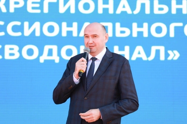 Участников конкурса приветствует врио губернатора Оренбургской области Евгений Солнцев.