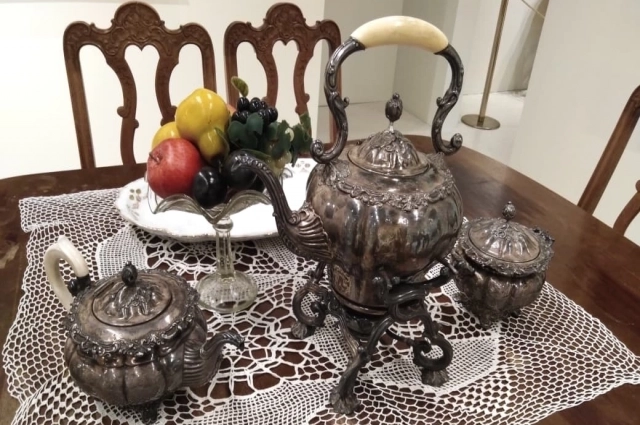 Экспонаты выставки «Империя Ушковых».