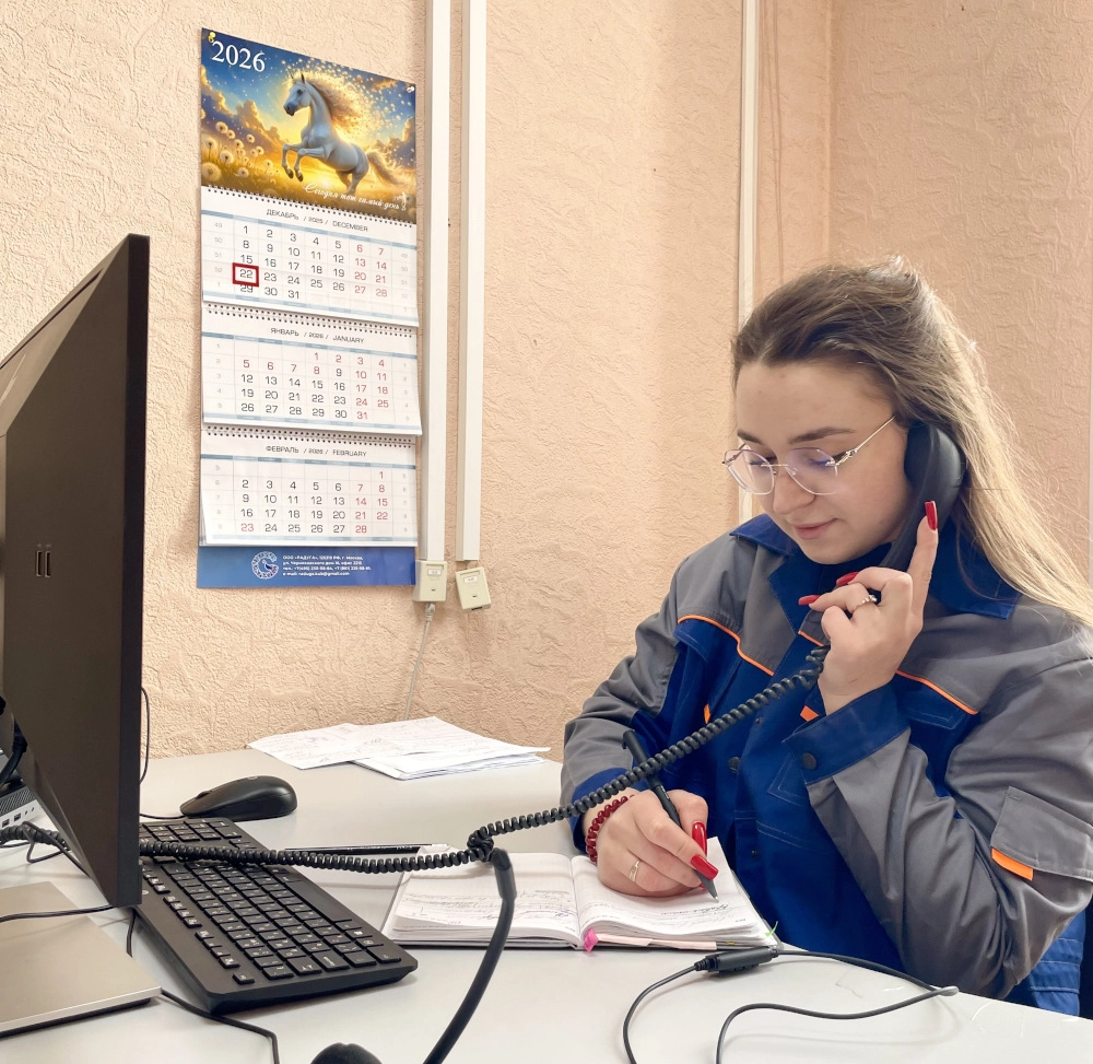 Екатерина Кумова признаётся: первые дни оказались непростыми, но коллеги быстро помогли влиться в коллектив.