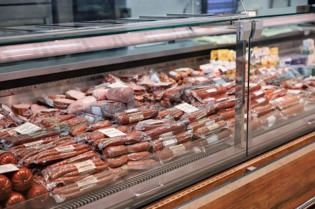 В фирменном магазине предприятия большой ассортимент продукции.