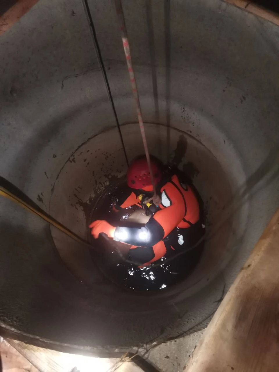 обстоятельства и причины гибели мужчины выясняются.