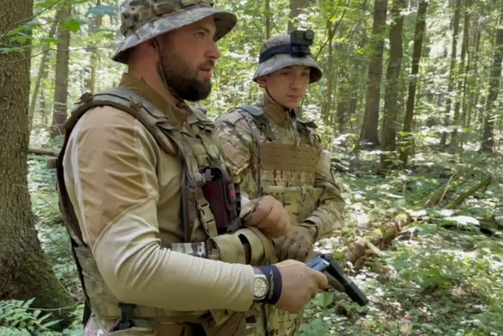 Виктор Дядюр.