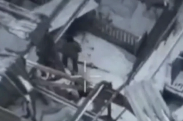 Момент после сброса вещей.